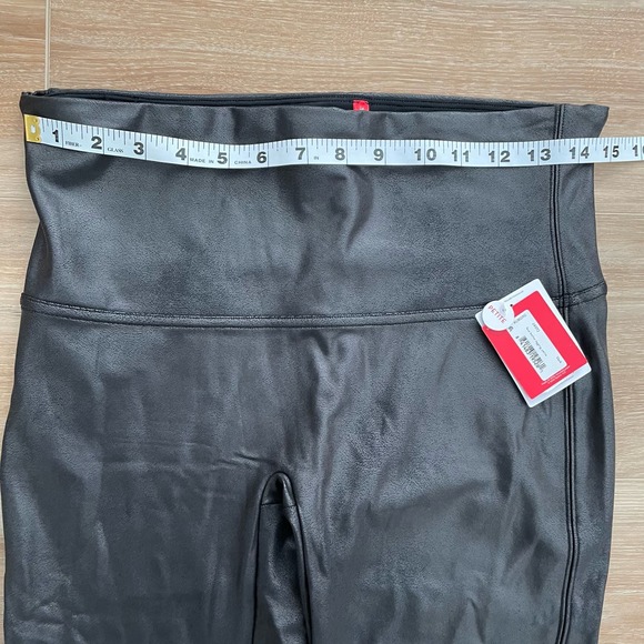 NWT Spanx Faux Leather PETITE Leggings size XL PETITE in Black - Picture 4 of 11